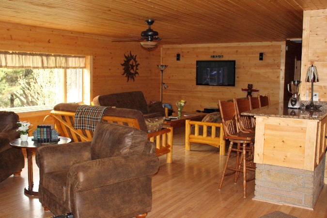 At Boulders Edge, Glacier's Edge Lodge (photo #4)