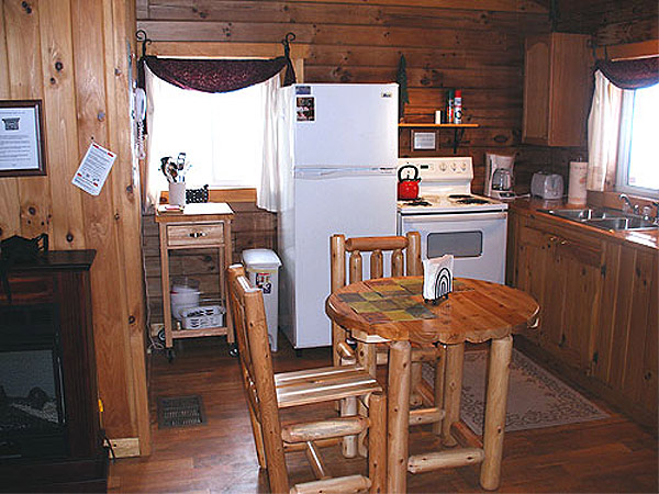 Nature's Pointe, Cricket's Cove Cabin (photo #3)