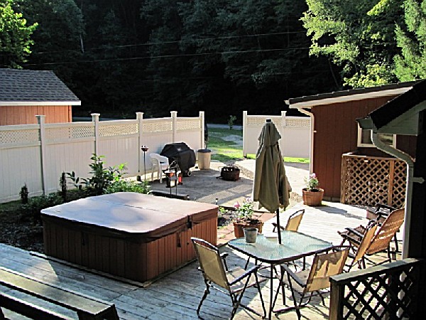 Tranquil Retreat Cabins, LOG CABIN (photo #2)