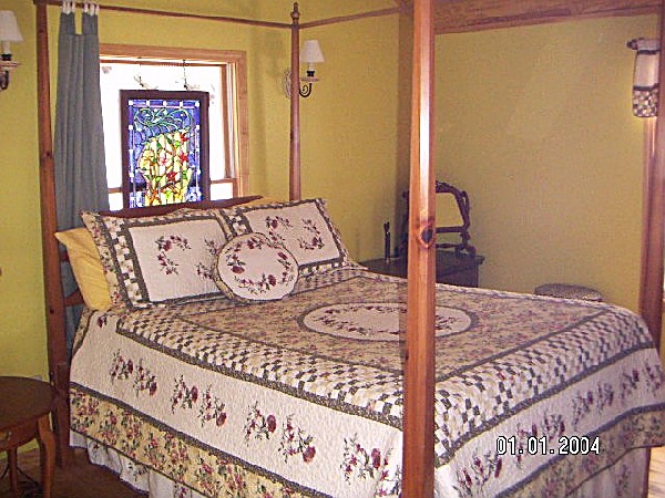 Tranquil Retreat Cabins, LOG CABIN (photo #4)