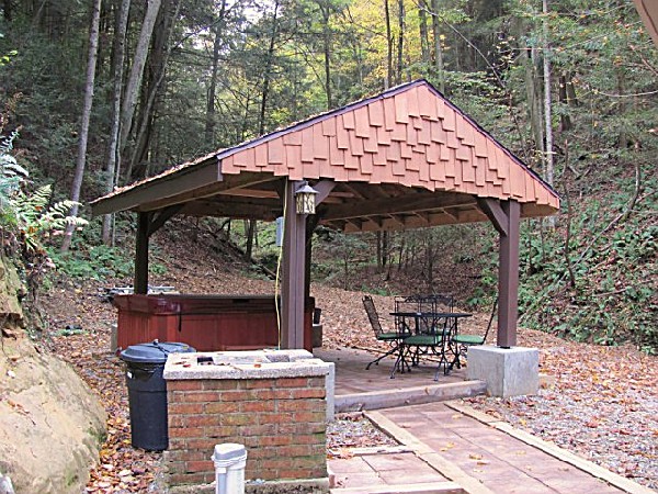 Tranquil Retreat Cabins, PRISCILLA'S COTTAGE BY THE FALLS (photo #2)