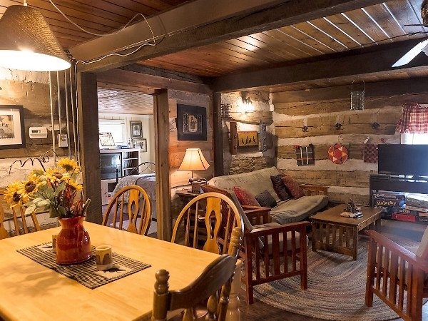 Cabins In Hocking, Crooked Crow (photo #4)